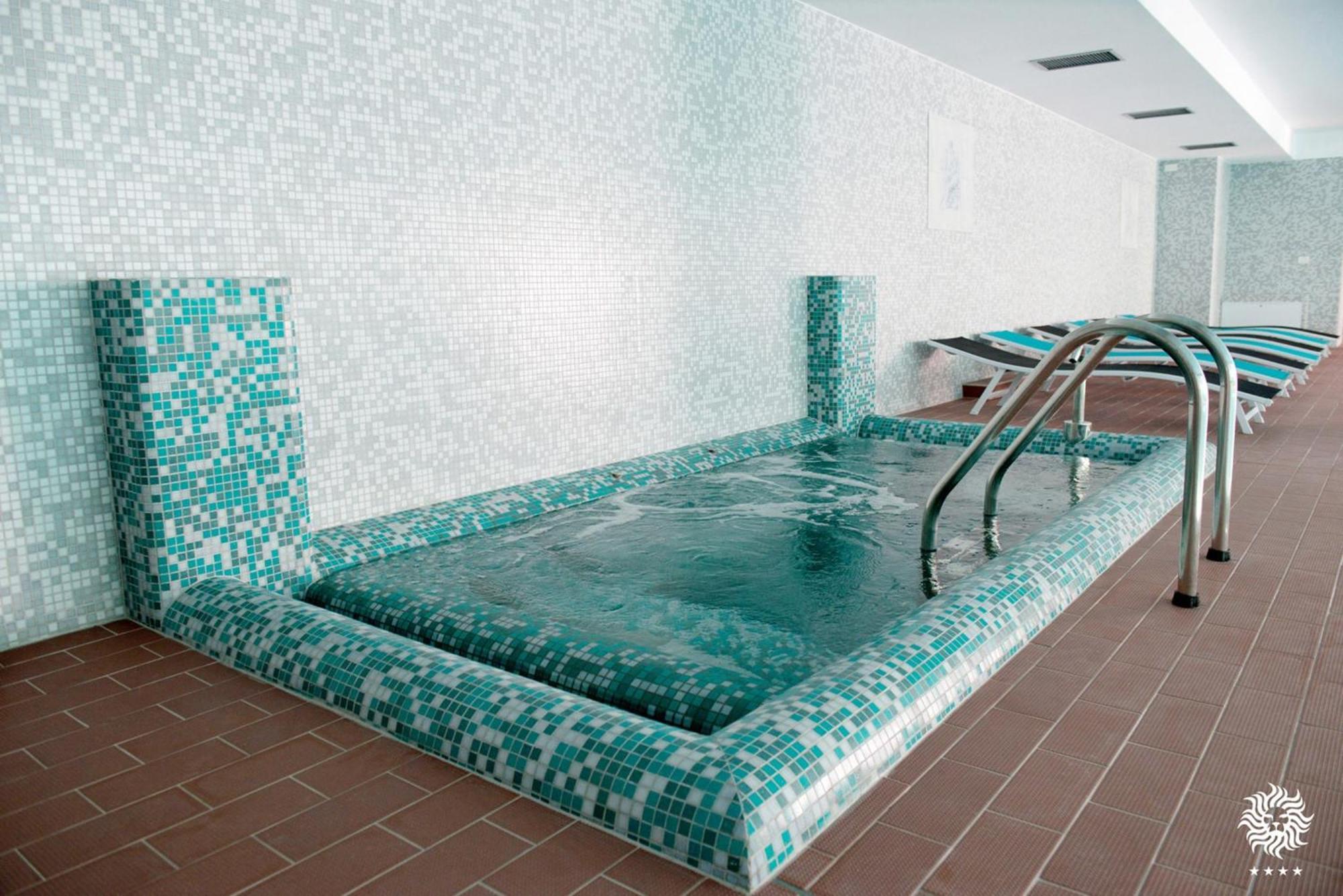 Hotel Leon & Spa Арад Екстер'єр фото